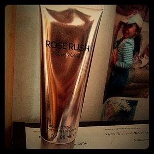 Rose Rush Paris Hilton Body Lotion